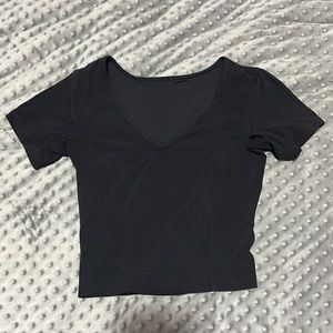 lululemon cropped tee
